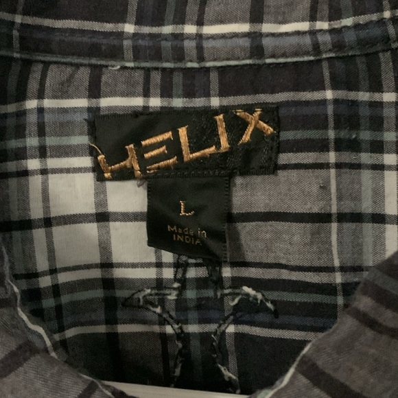 Men’s short sleeved Helix Black plaid shirt. - Picture 2 of 9